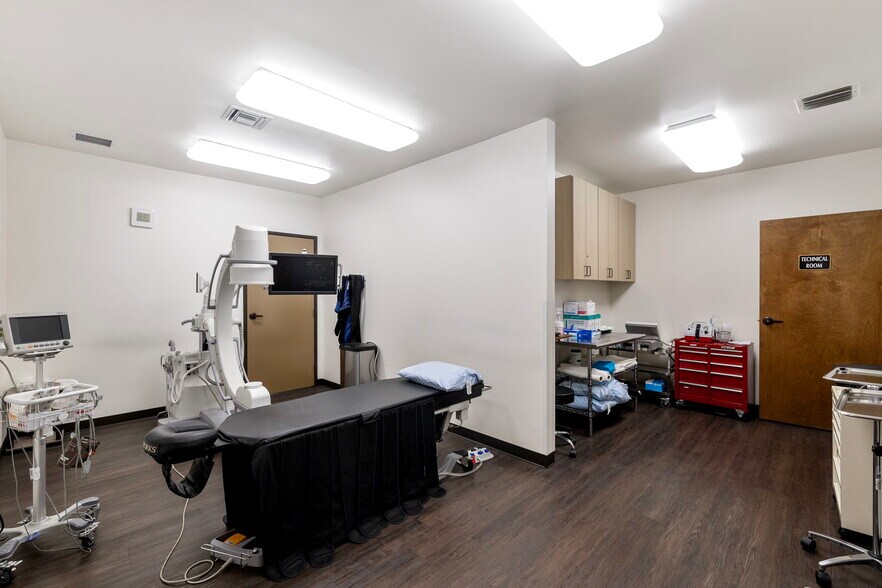 More Photos Of 2128 Babcock Rd, San Antonio Medical For Sale