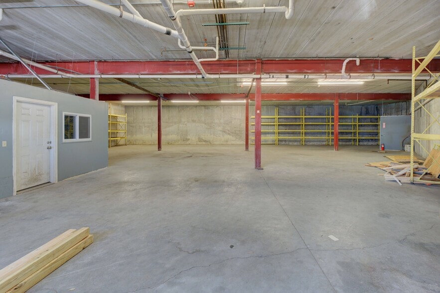 More Photos Of 555 Atwood Ave, Cranston Flex For Lease