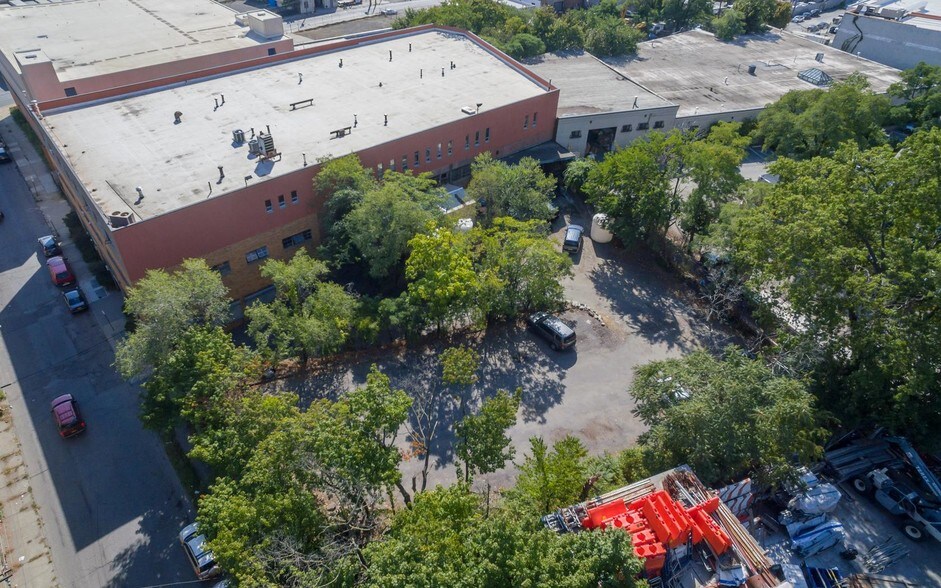 More Photos Of 144 E Kingsbridge Rd, Mount Vernon Warehouse For Sale