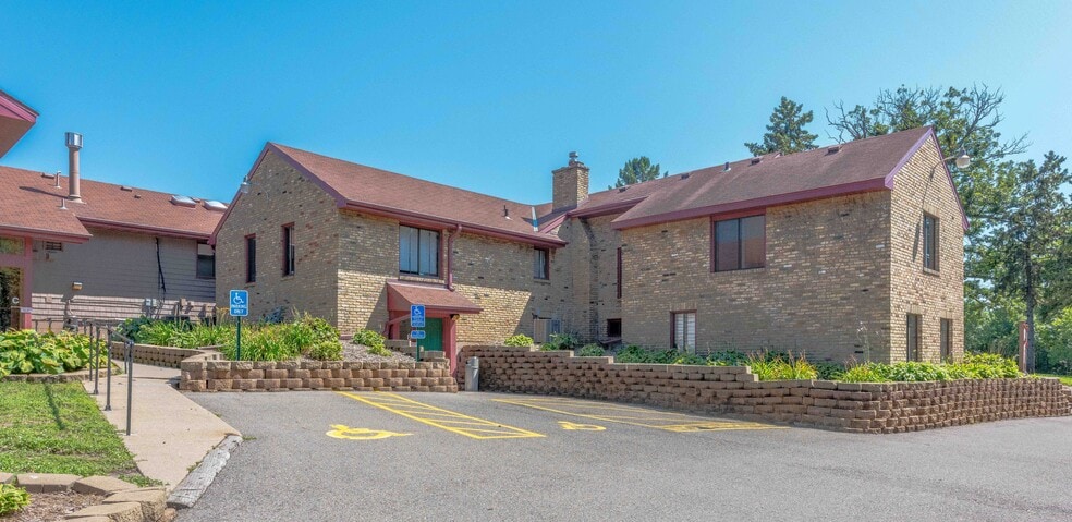 Primary Photo Of 15612 Hwy 7, Minnetonka Office For Lease