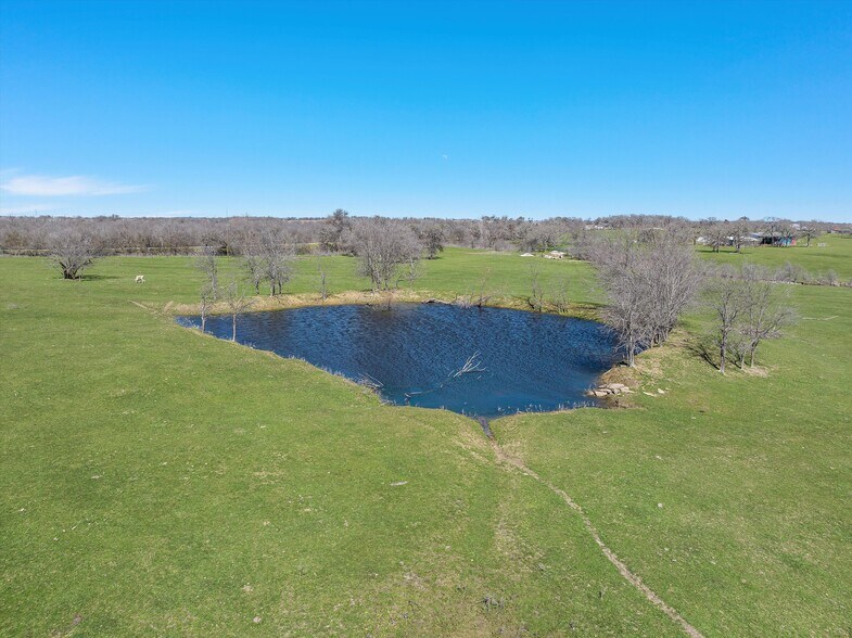 More Photos Of 458 Bluhm Rd, West Land For Sale