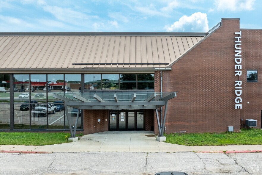 More Photos Of 2302 W 1st St, Cedar Falls General Retail For Sale