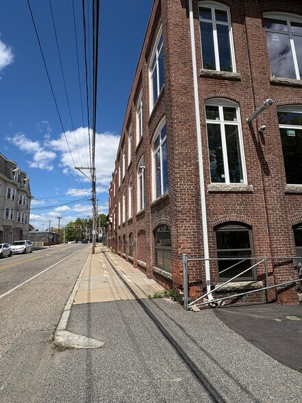 More Photos Of 565 N Main St, Woonsocket Warehouse For Sale