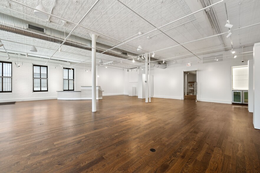 More Photos Of 1910 W North Ave, Chicago Storefront Retail Residential For Sale