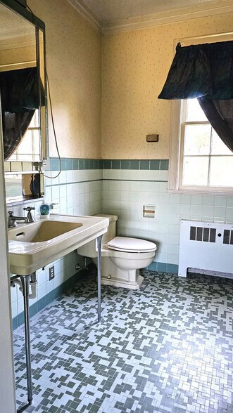 More Photos Of 850 Kinderton Rd, Clarksville Hospitality For Sale