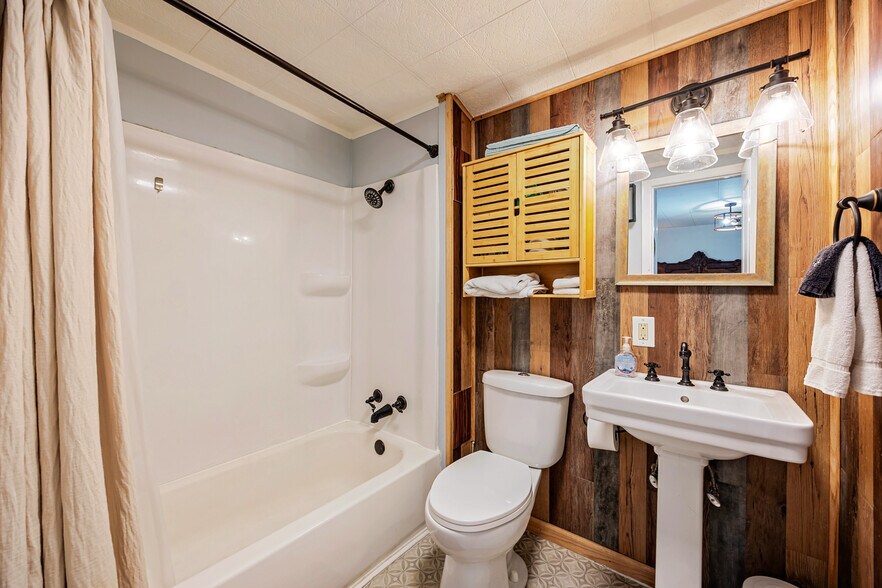More Photos Of 1101 S Rogers St, Bloomington Multifamily For Sale
