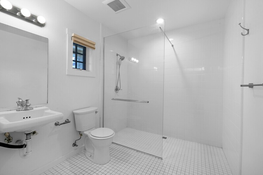 More Photos Of 3511-3513 Numancia St, Santa Ynez Apartments For Sale