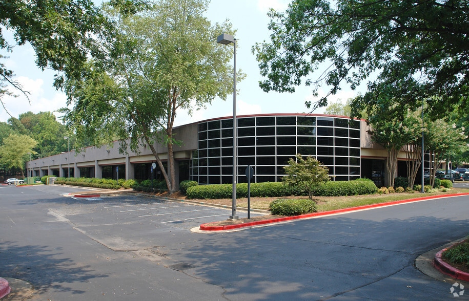 Primary Photo Of 7840 Roswell Rd, Sandy Springs Office For Sale