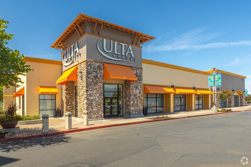 More Photos Of 2371 Iron Point Rd, Folsom Unknown For Lease