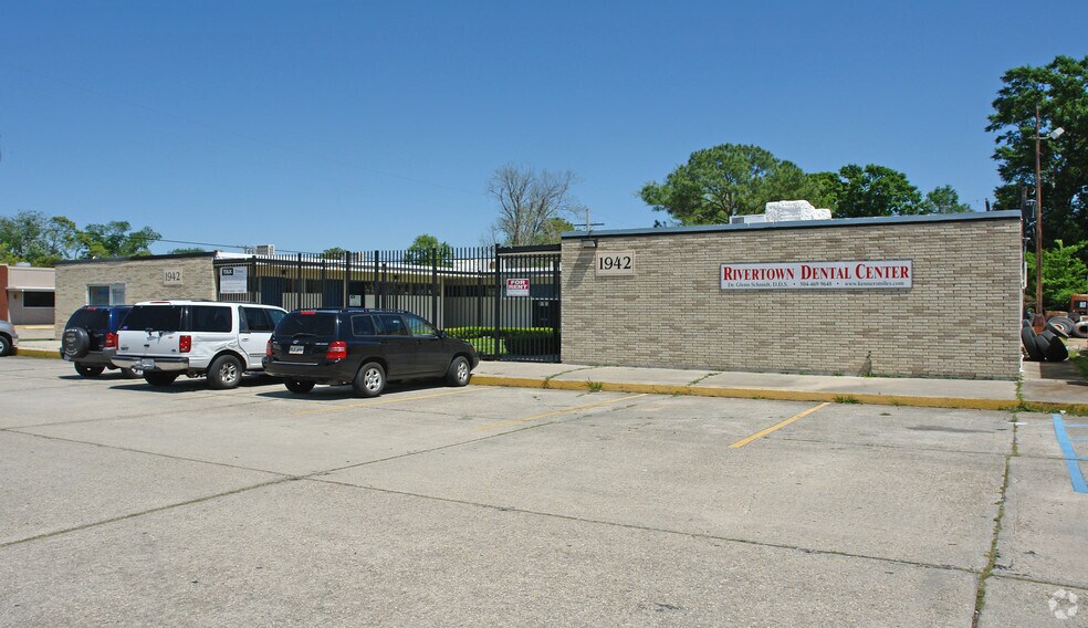 More Photos Of 1942 Williams Blvd, Kenner Office For Sale