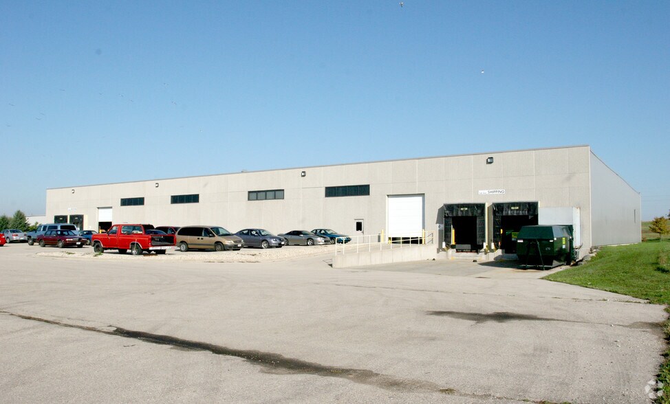 More Photos Of 715 Progress Way, Sun Prairie Warehouse For Lease