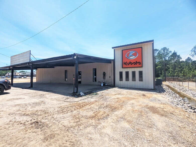 More Photos Of 5788 US-90 Hwy, Theodore Showroom For Lease