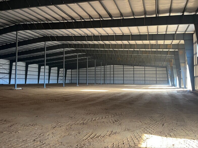 More Photos Of 584 Morgan St, Brownsville Industrial For Lease