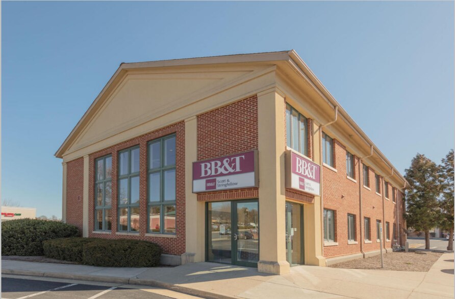 Primary Photo Of 539 E Nelson St, Lexington Office For Lease