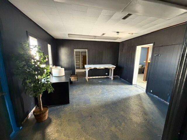 More Photos Of 41 Lyon Ave, Kansas City Freestanding For Lease