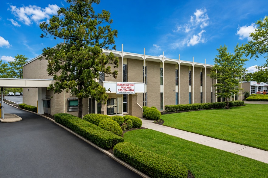 More Photos Of 340 Main St, Madison Office For Lease