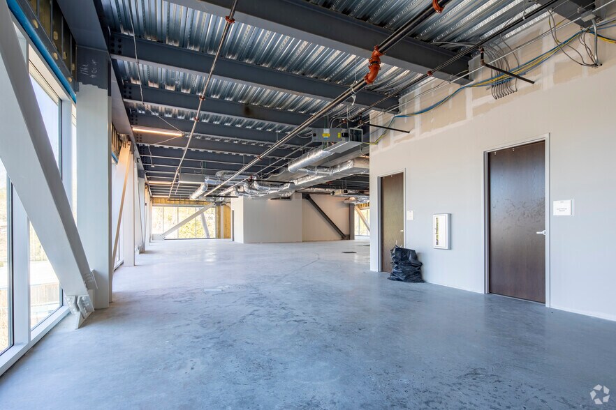 More Photos Of 2101 Old Columbiana Rd, Vestavia Hills Office For Lease