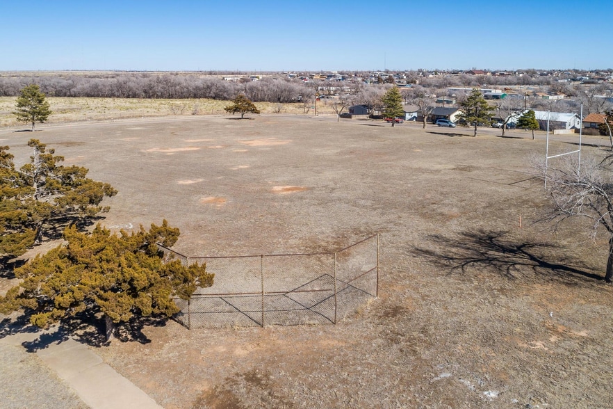 More Photos Of 2800 NW 9th St, Amarillo Schools For Sale