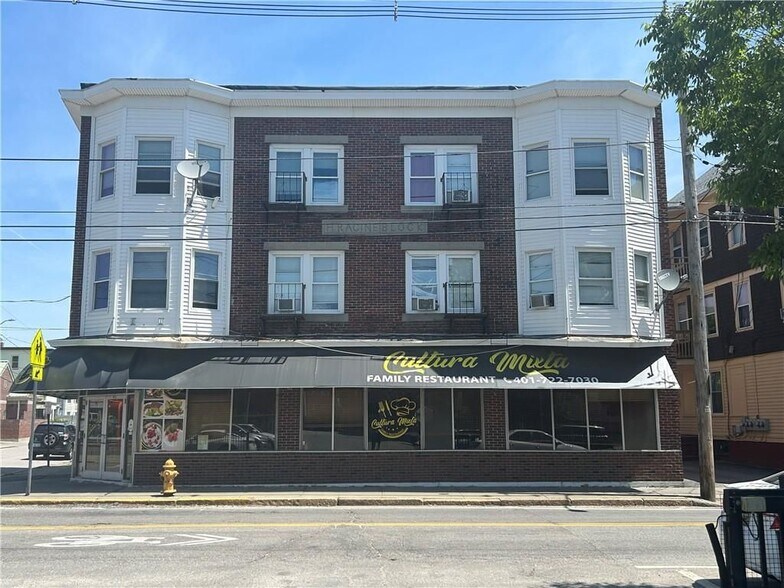 Primary Photo Of 913-915 Dexter St, Central Falls Storefront Retail Residential For Lease