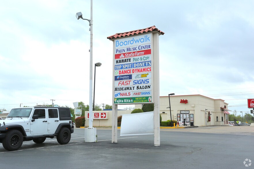 More Photos Of 915-1009 N Elm Pl, Broken Arrow Unknown For Lease