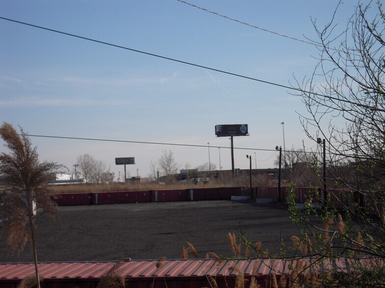 More Photos Of 309-337 Avenue P, Newark Land For Lease