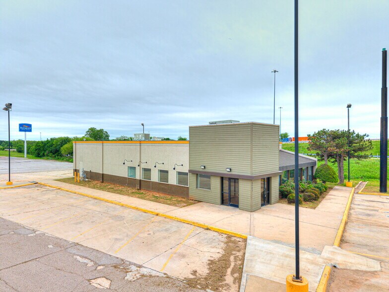 More Photos Of 4903 N Harrison St, Shawnee Restaurant For Sale