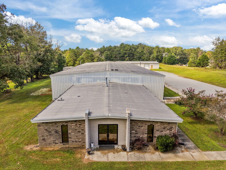 More Photos Of 2245 A Air Park Dr, Burlington Warehouse For Lease