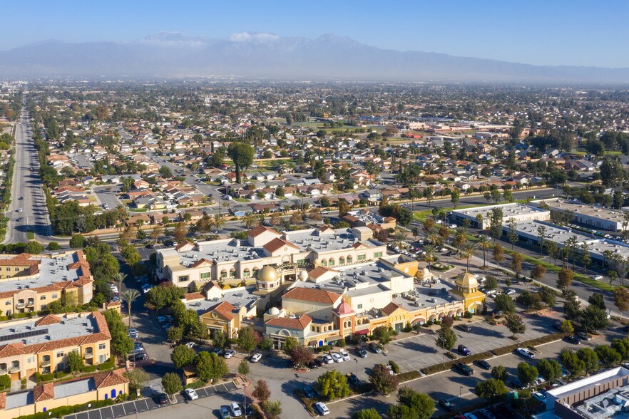 More Photos Of 13768 Roswell Ave, Chino Medical For Lease