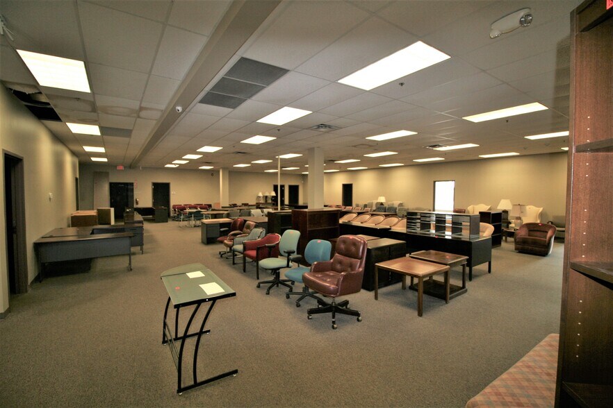 More Photos Of 9301 S Innovation Dr, Daleville Office For Sale