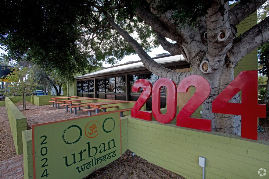 More Photos Of 2024 N 7th St, Phoenix Restaurant For Sale