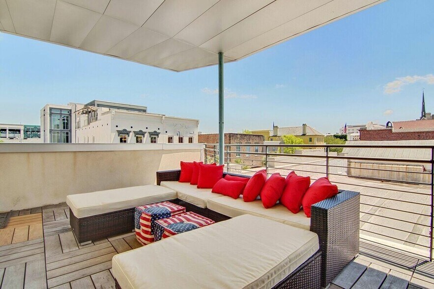 More Photos Of 487 King St, Charleston Loft Creative Space For Sale