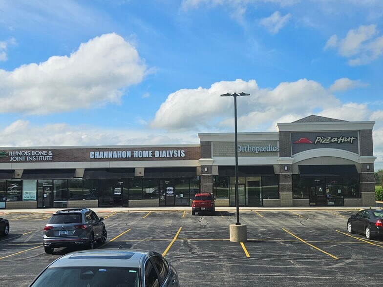 More Photos Of 27025 W Eames St, Channahon General Retail For Lease
