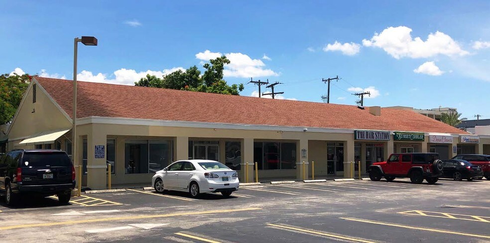 More Photos Of 5600 Sunset Dr, Miami Unknown For Lease