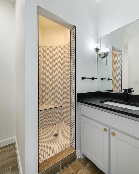 More Photos Of 800 S Welch St, Denton Apartments For Sale