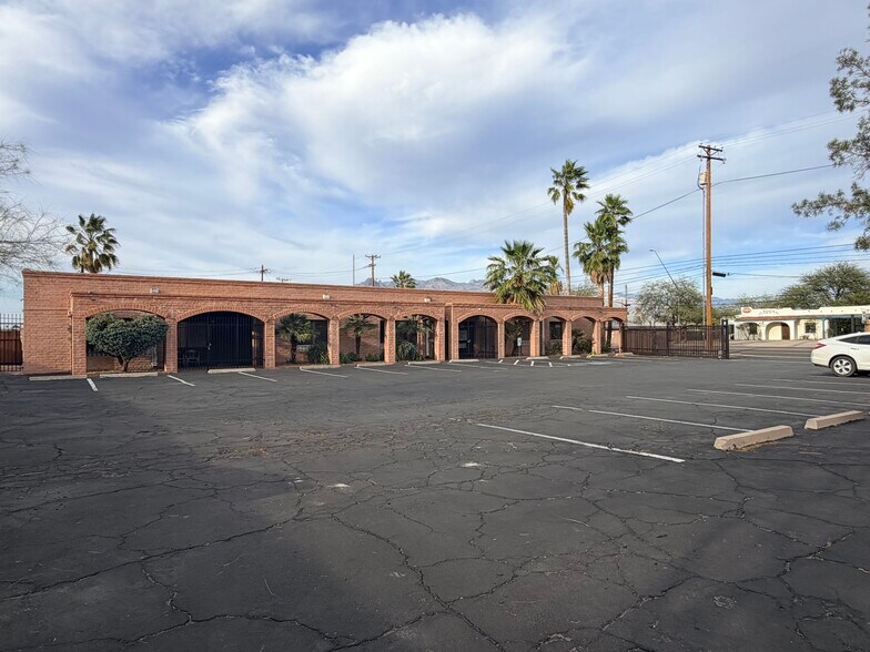 More Photos Of 3045 N 1st Ave, Tucson Office For Sale