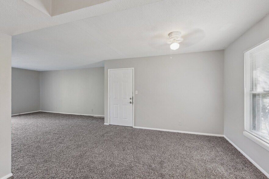 More Photos Of 8000-8034 E 88th Ter, Kansas City Apartments For Sale