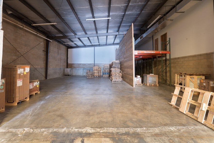 More Photos Of 3083 Aukele St, Lihue Warehouse For Lease