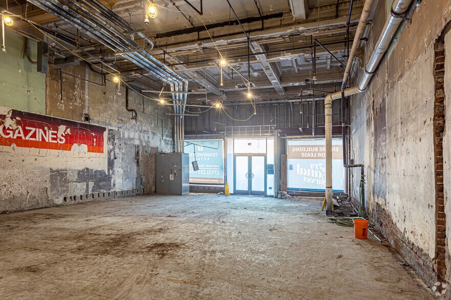 More Photos Of 714 Canal St, New Orleans Storefront Retail Office For Lease