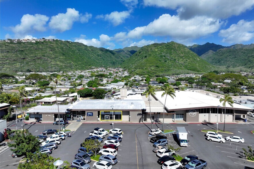 More Photos Of 549 Halemaumau St, Honolulu Restaurant For Sale