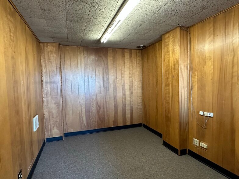 More Photos Of 1801 9th Ave, Longview Office For Lease