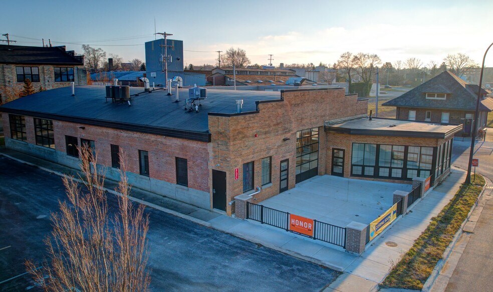 More Photos Of 1208 8th St, Muskegon Restaurant For Sale