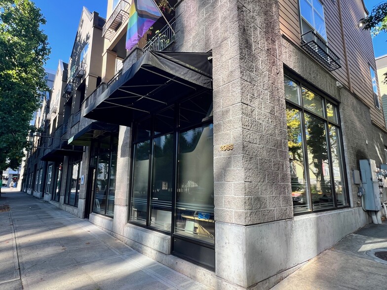 Primary Photo Of 1811 SW River Dr, Portland Apartments For Lease