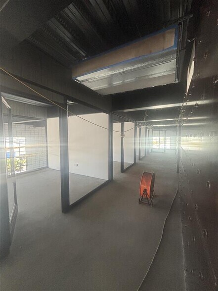 More Photos Of 1320-1330 E Franklin Ave, El Segundo Service For Lease