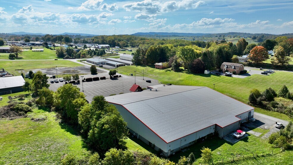 More Photos Of 157 Maple Carriage Dr, Lewisburg Bowling Alley For Sale