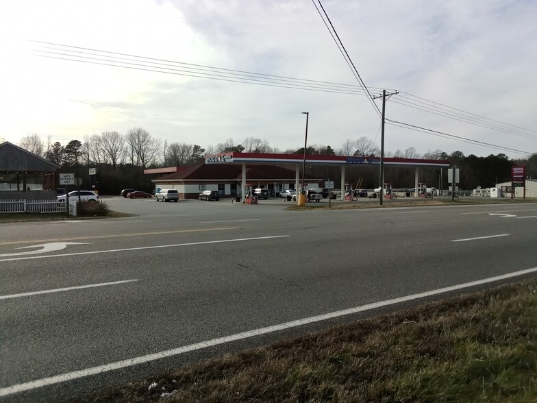 More Photos Of 35242 General Mahone Blvd, Ivor Convenience Store For Sale