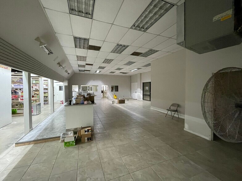 More Photos Of 1701 30th St, Bakersfield Freestanding For Sale