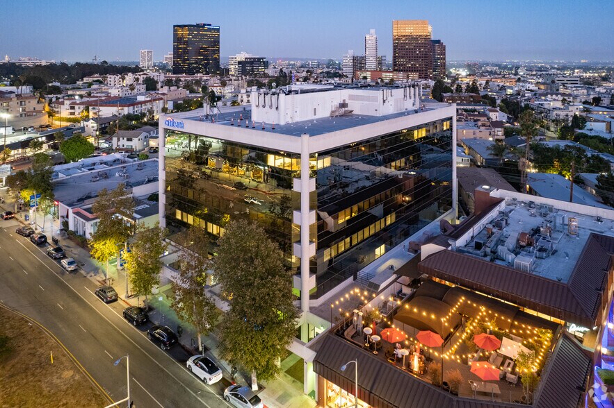 More Photos Of 11726 San Vicente Blvd, Los Angeles Office For Lease