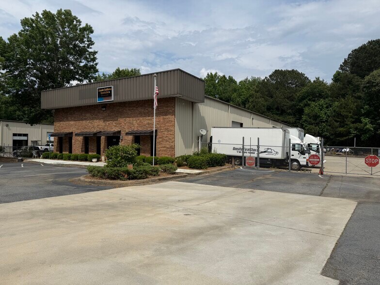 More Photos Of 545 Marksmen Ct, Fayetteville Industrial For Sale