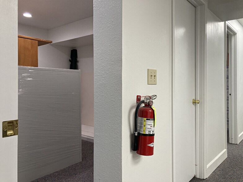 More Photos Of 12369 E Cornell Ave, Aurora Office For Sale