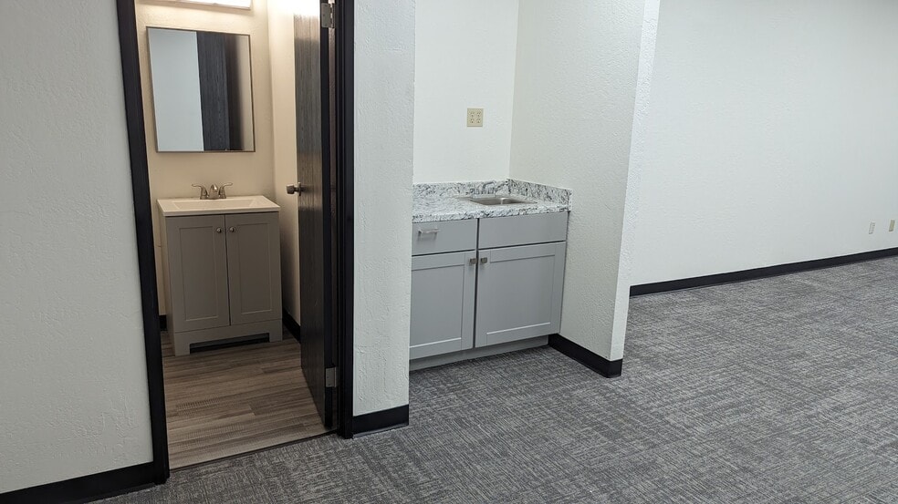 More Photos Of 637 S 48th St, Tempe Unknown For Lease